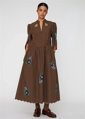 Embroidered loose midi kjole Brown Stella Nova